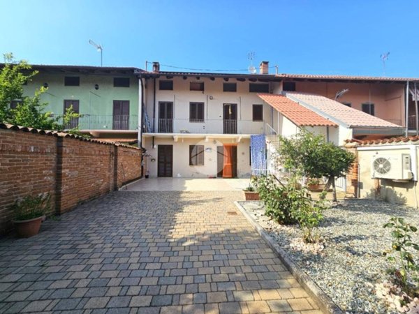 casa indipendente in vendita a Caluso in zona Vallo