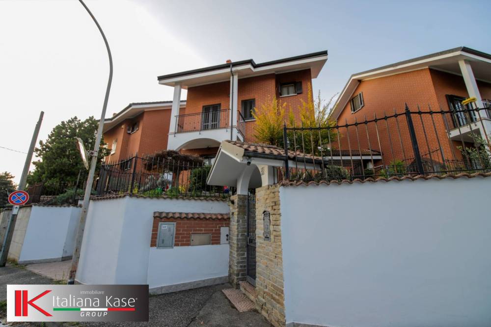 casa indipendente in vendita a Caluso