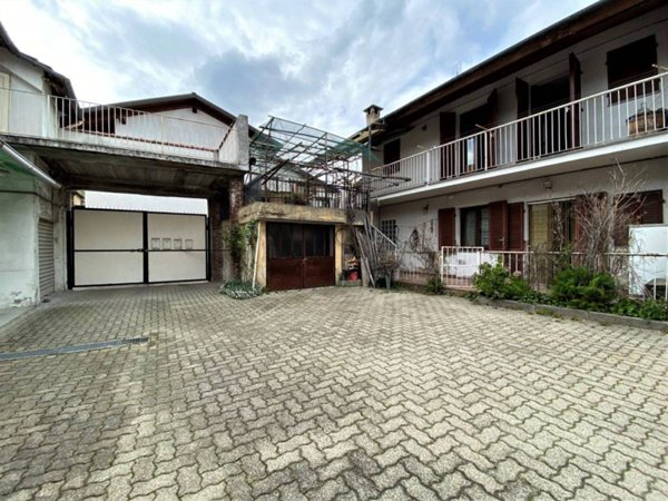 casa indipendente in vendita a Caluso