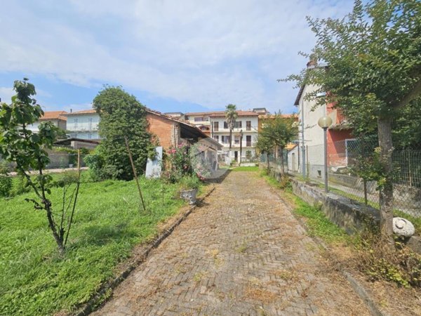 casa indipendente in vendita a Caluso