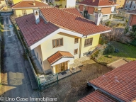 casa indipendente in vendita a Caluso