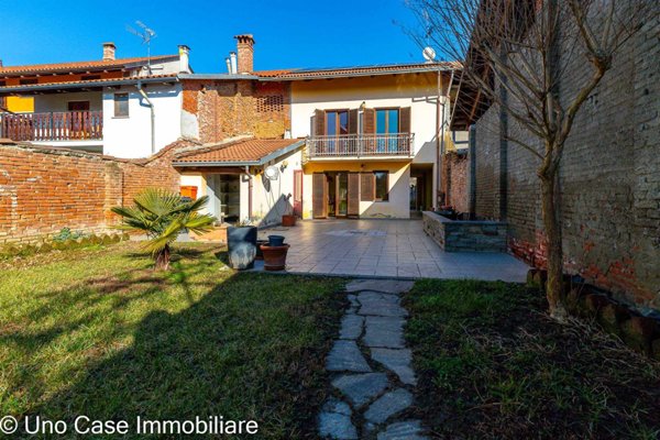 casa indipendente in vendita a Caluso