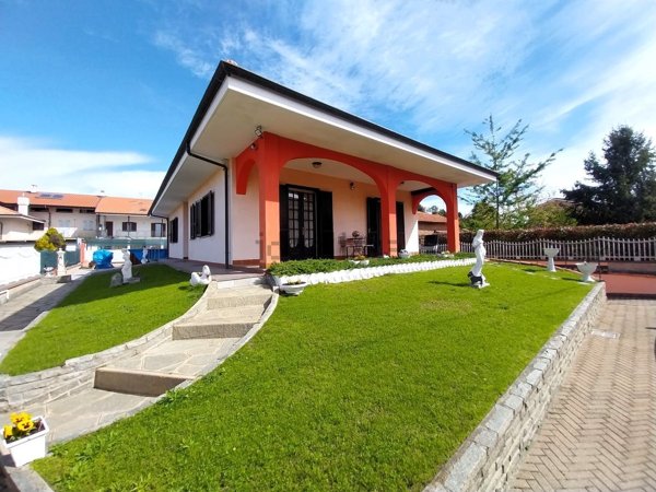 casa indipendente in vendita a Caluso