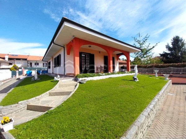 casa indipendente in vendita a Caluso