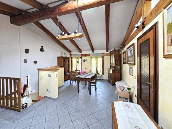 casa semindipendente in vendita a Caluso