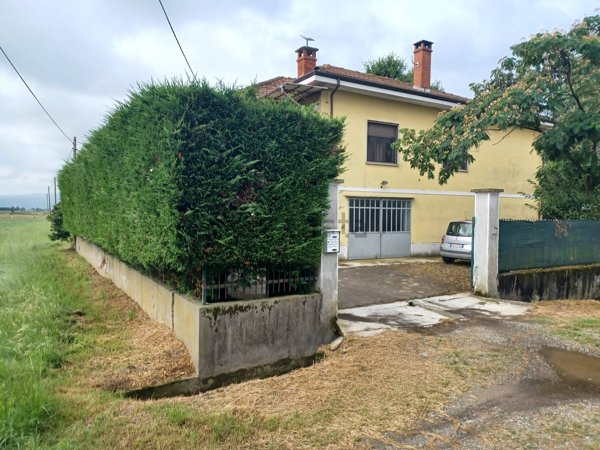 casa indipendente in vendita a Caluso in zona Carolina