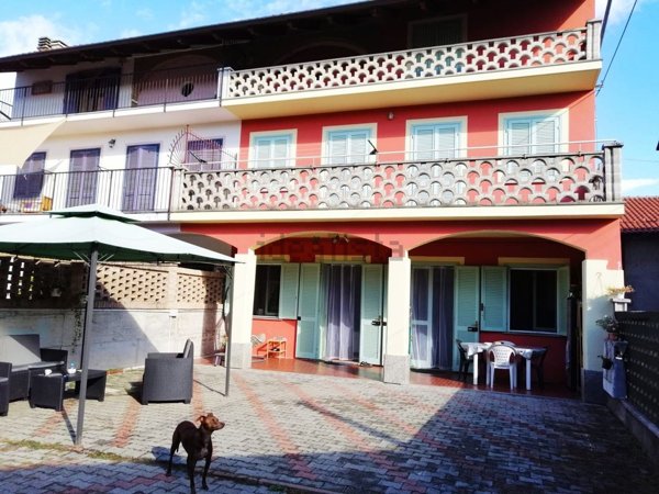 casa indipendente in vendita a Caluso in zona Vallo