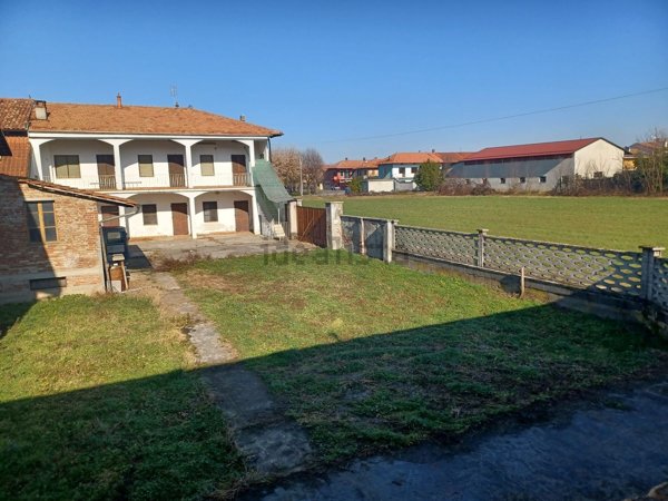 casa indipendente in vendita a Caluso in zona Rodallo