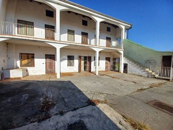 casa indipendente in vendita a Caluso in zona Rodallo