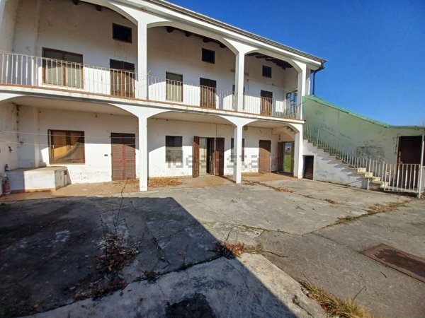 casa indipendente in vendita a Caluso in zona Rodallo