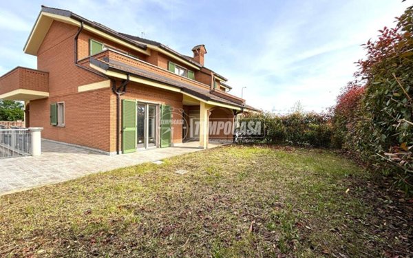 casa indipendente in vendita a Caluso