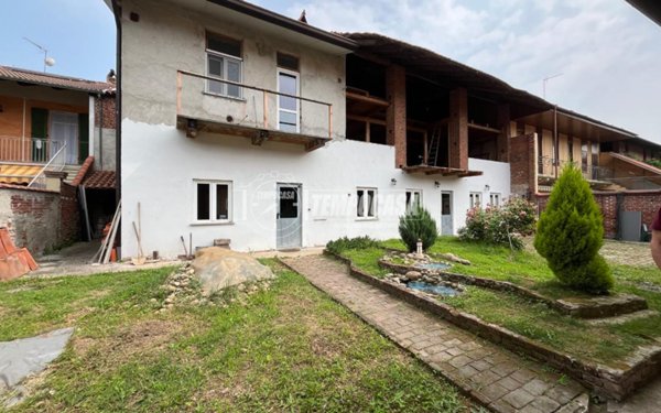 casa indipendente in vendita a Caluso in zona Rodallo