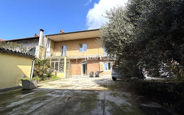 casa indipendente in vendita a Caluso in zona Arè
