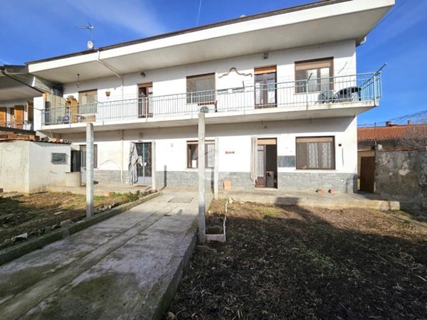 casa indipendente in vendita a Caluso in zona Rodallo