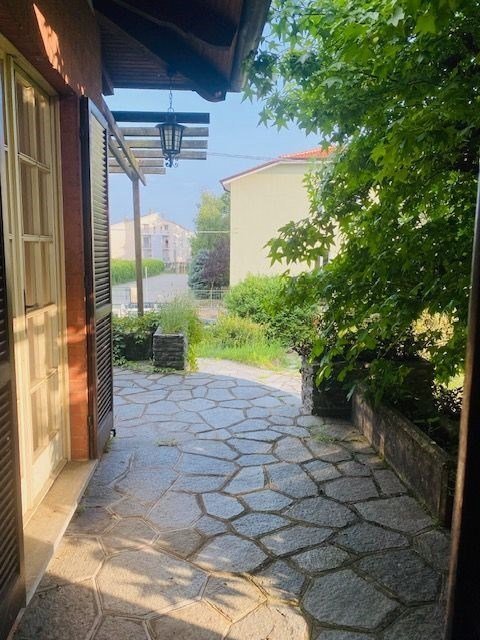 casa indipendente in vendita a Caluso