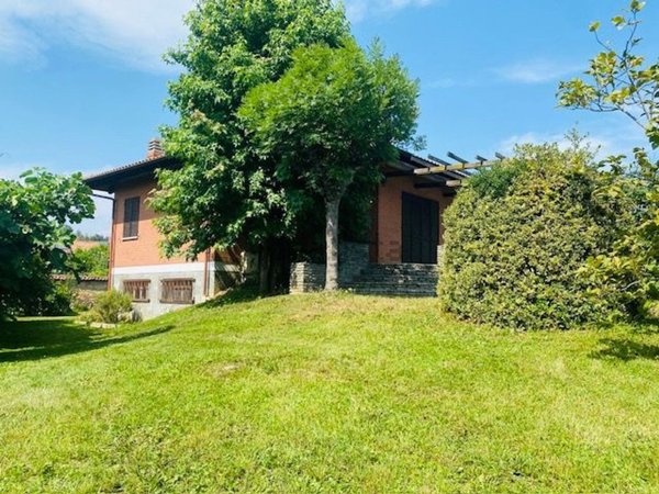 casa indipendente in vendita a Caluso
