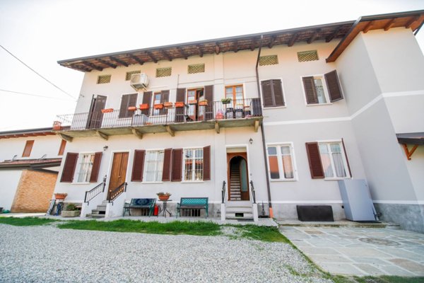 casa indipendente in vendita a Caluso