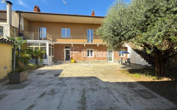 casa indipendente in vendita a Caluso in zona Arè