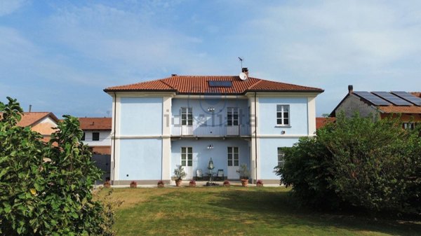 casa indipendente in vendita a Caluso