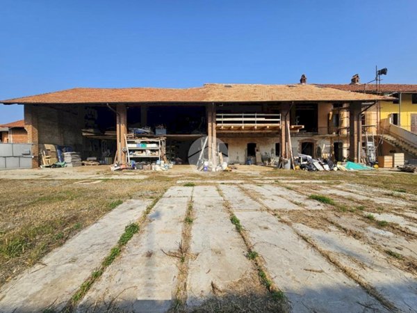 casa indipendente in vendita a Caluso in zona Vallo