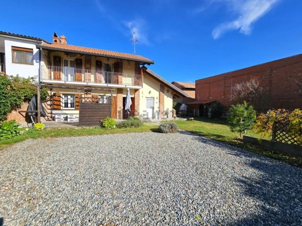 casa indipendente in vendita a Caluso in zona Arè