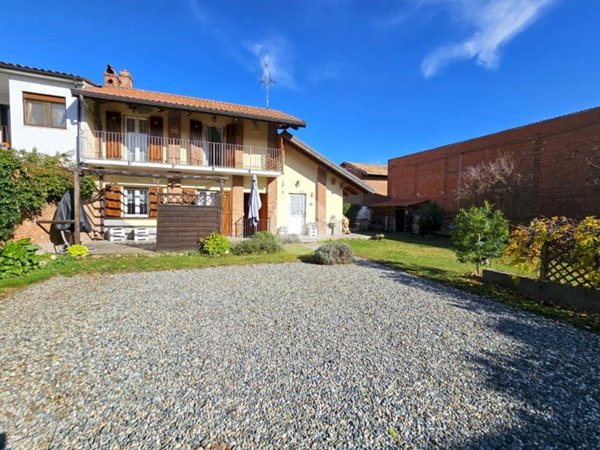 casa indipendente in vendita a Caluso in zona Arè