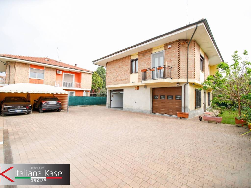 casa indipendente in vendita a Caluso