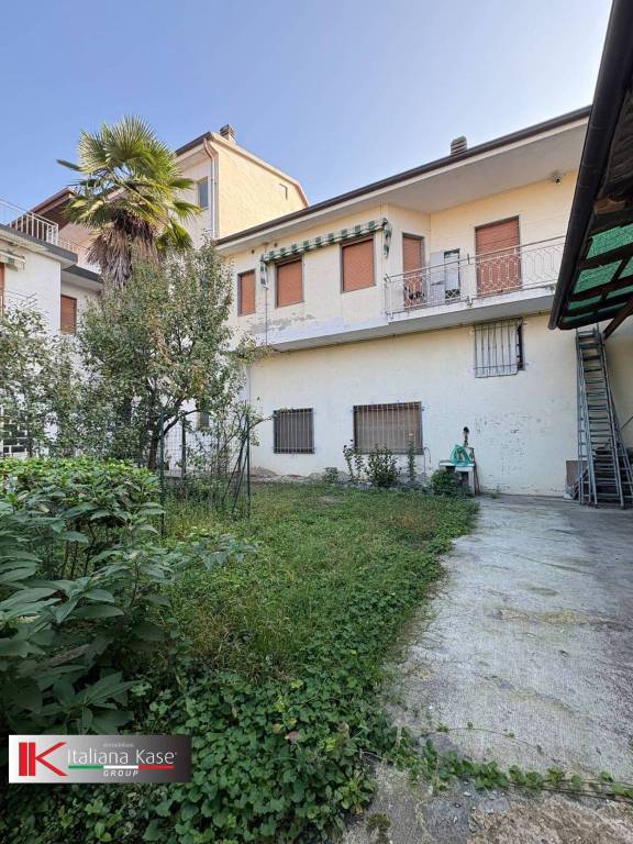 casa indipendente in vendita a Caluso in zona Arè