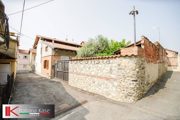 casa indipendente in vendita a Caluso