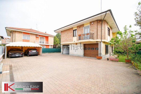 casa indipendente in vendita a Caluso