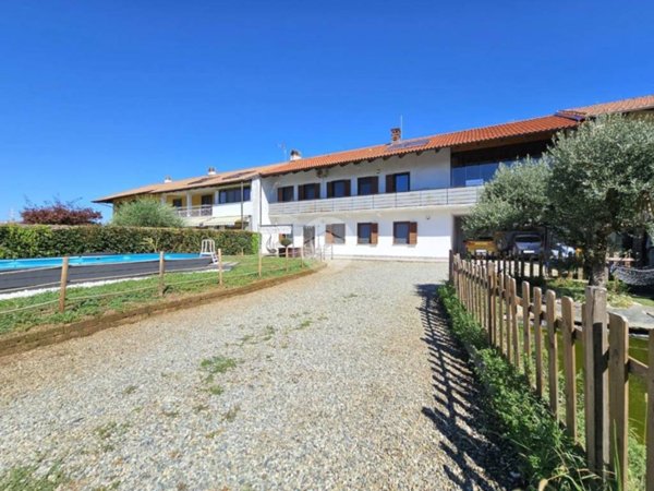 casa indipendente in vendita a Caluso in zona Arè