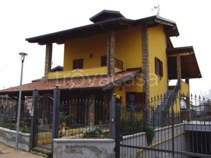 appartamento in vendita a Caluso in zona Arè