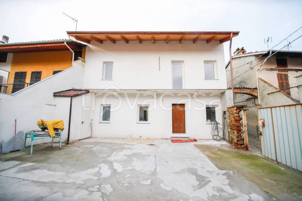 casa indipendente in vendita a Caluso