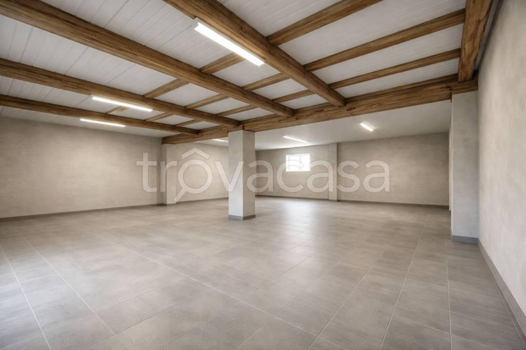 locale commerciale in vendita a Caluso