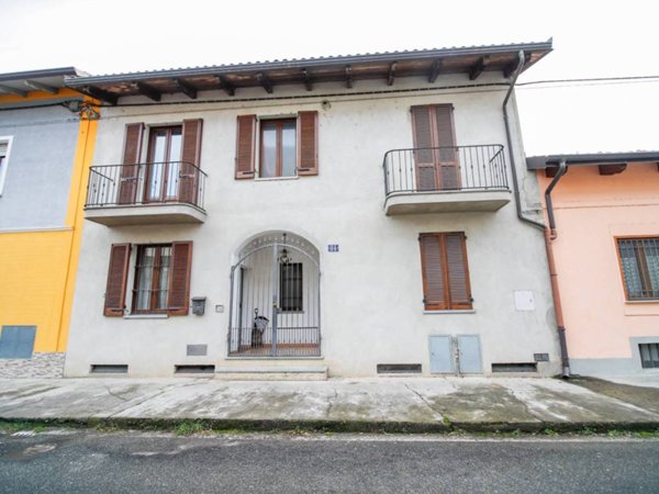casa indipendente in vendita a Caluso