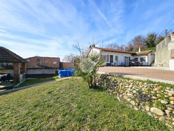 casa indipendente in vendita a Caluso