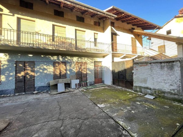 casa indipendente in vendita a Caluso in zona Rodallo