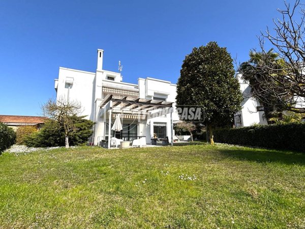 casa indipendente in vendita a Caluso