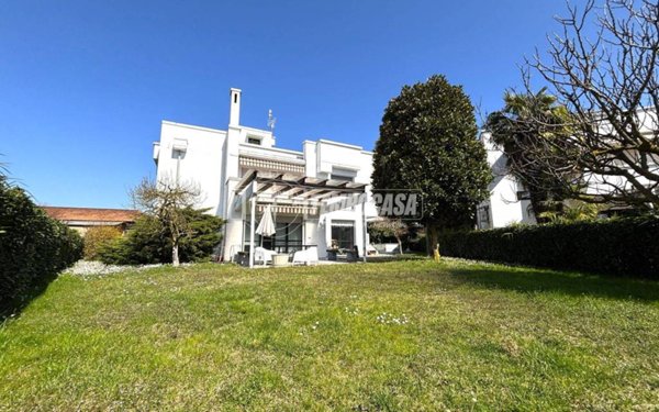 casa indipendente in vendita a Caluso