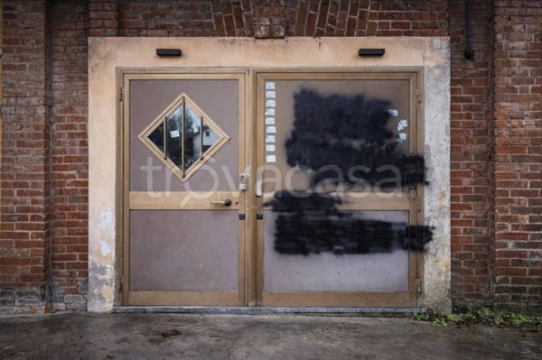 locale commerciale in vendita a Caluso