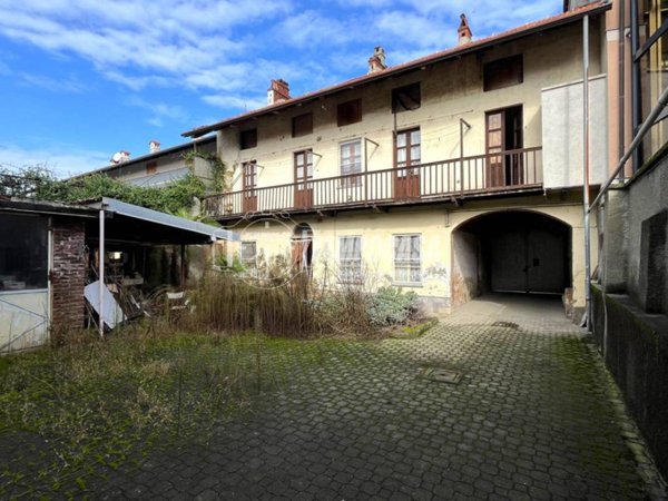 casa indipendente in vendita a Caluso