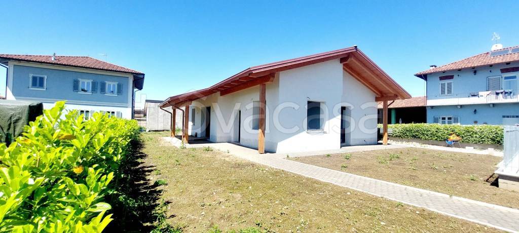 casa indipendente in vendita a Caluso