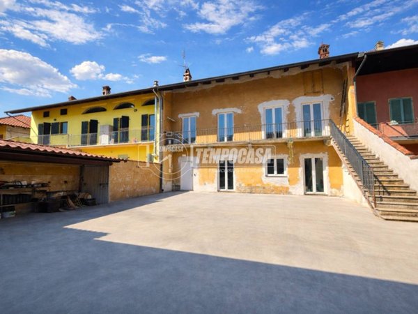casa indipendente in vendita a Caluso in zona Rodallo