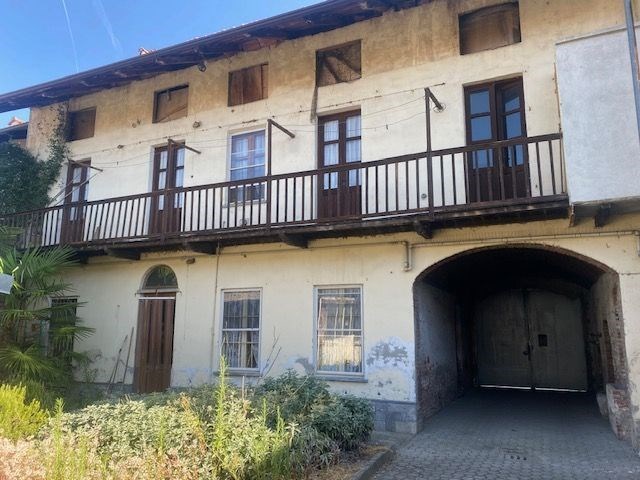 casa indipendente in vendita a Caluso
