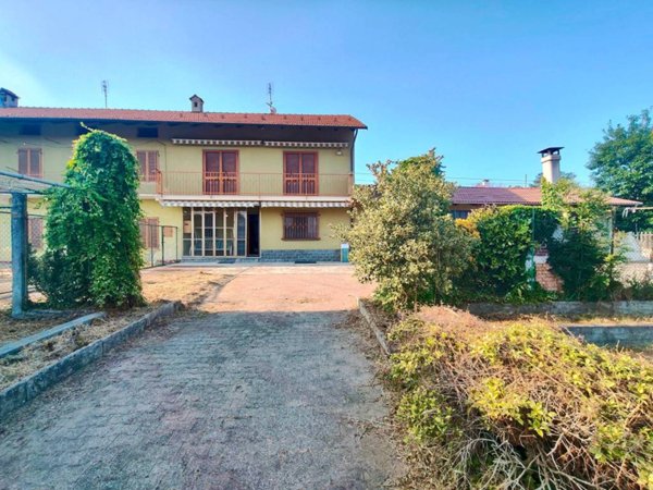 casa indipendente in vendita a Caluso in zona Arè