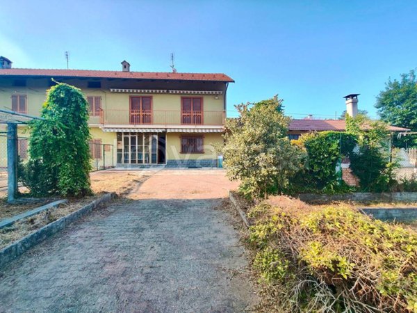 casa indipendente in vendita a Caluso in zona Arè