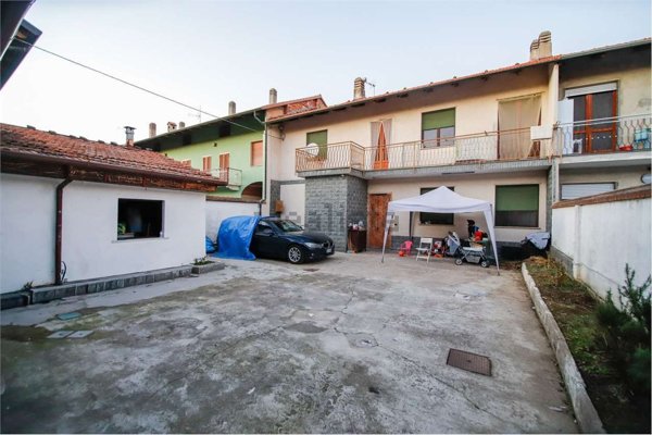casa indipendente in vendita a Caluso in zona Rodallo