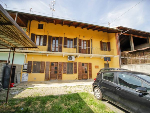 casa indipendente in vendita a Caluso in zona Rodallo