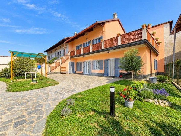 casa indipendente in vendita a Caluso in zona Vallo