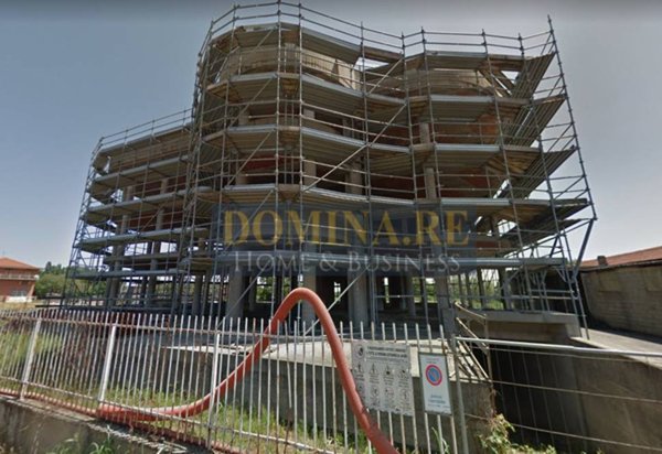 negozio in vendita a Cambiano